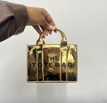 Load image into Gallery viewer, Selena Metallic Tote
